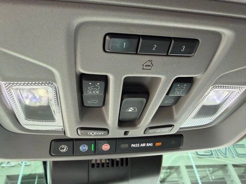 Used 2022 GMC Sierra 1500 Elevation w/ Elevation Premium Package AWD/4WD image 20