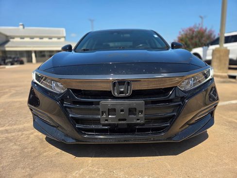 Used 2018 Honda Accord Sport image 2