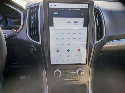 Used 2021 Ford Edge SEL w/ Convenience Package image 17