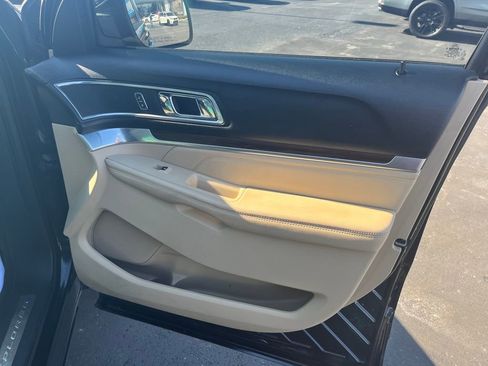 Used 2016 Ford Explorer Limited w/ Equipment Group 303A image 31