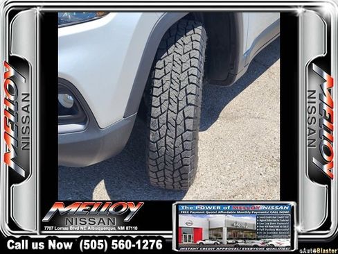Used 2025 Jeep Compass Trailhawk AWD/4WD image 11