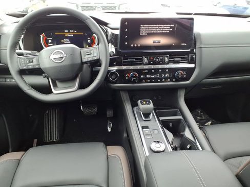 New 2026 Nissan Pathfinder Platinum image 9