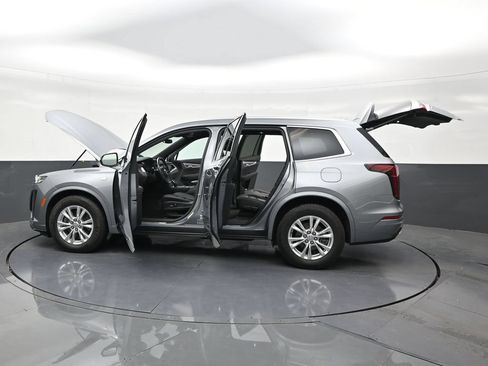 Used 2024 Cadillac XT6 Luxury FWD image 30