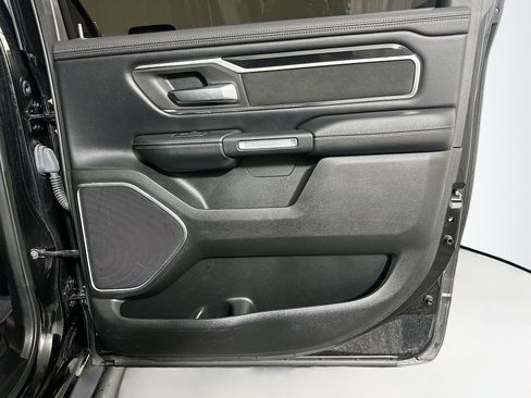 Used 2019 RAM 1500 Laramie RWD image 31