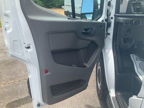 New 2026 Ford Transit 250 Low Roof RWD image 15