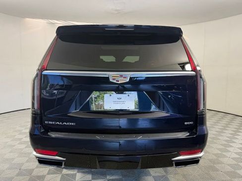 Used 2023 Cadillac Escalade Premium Luxury AWD/4WD image 9