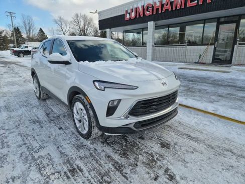 Used 2024 Buick Encore GX Preferred image 3