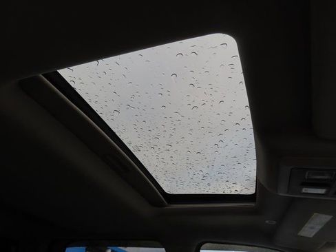 Used 2017 RAM 1500 Laramie image 43