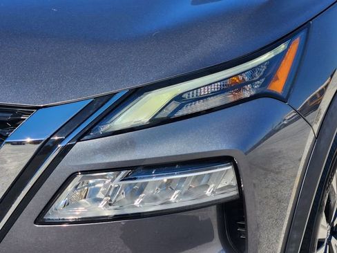 Used 2021 Nissan Rogue SV FWD image 9