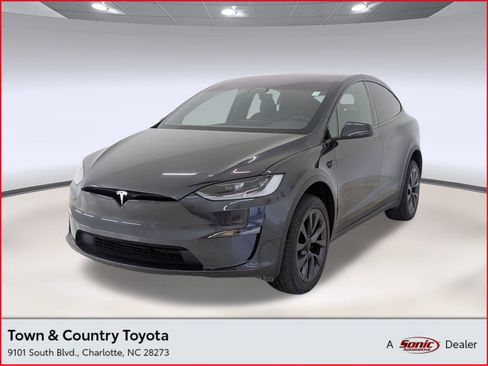 Used 2025 Tesla Model X image 1