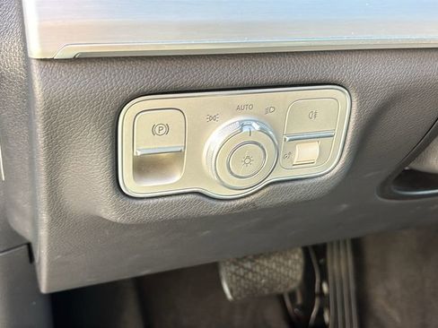 Used 2025 Mercedes-Benz GLS 450 4MATIC image 13