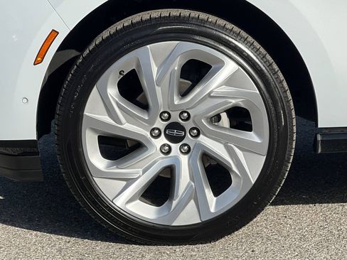 Certified 2025 Lincoln Navigator L Reserve AWD/4WD image 25