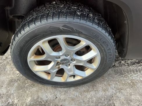 Used 2017 Jeep Renegade Latitude image 20