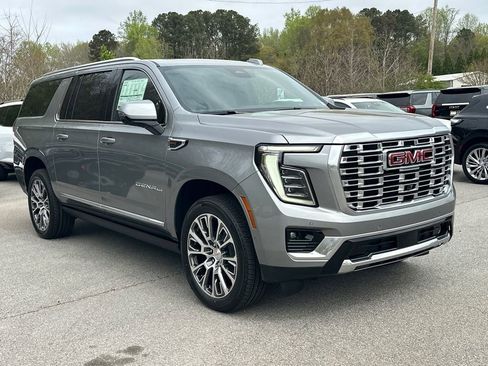 New 2026 GMC Yukon XL Denali w/ Denali Reserve Package AWD/4WD image 4