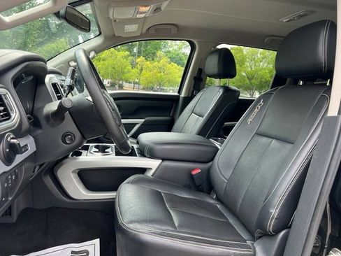 Used 2018 Nissan Titan PRO-4X AWD/4WD image 13