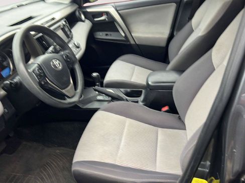 Used 2015 Toyota RAV4 XLE AWD/4WD image 8