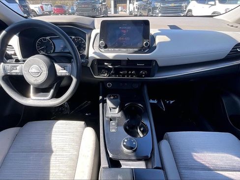 Used 2023 Nissan Rogue SV image 9