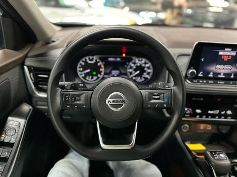 Used 2021 Nissan Rogue SV AWD/4WD image 19