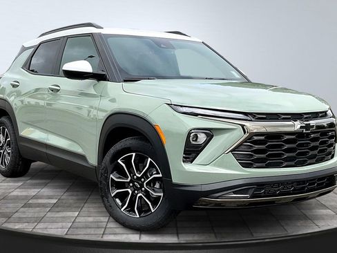 New 2026 Chevrolet TrailBlazer ACTIV w/ Convenience Package FWD image 2