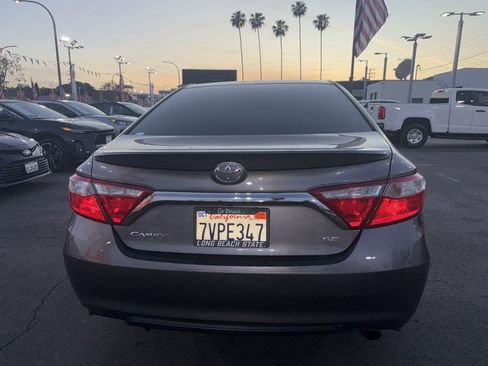 Used 2017 Toyota Camry SE image 5