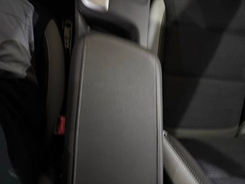 Used 2025 Buick Envista Preferred w/ Convenience II Package FWD image 21