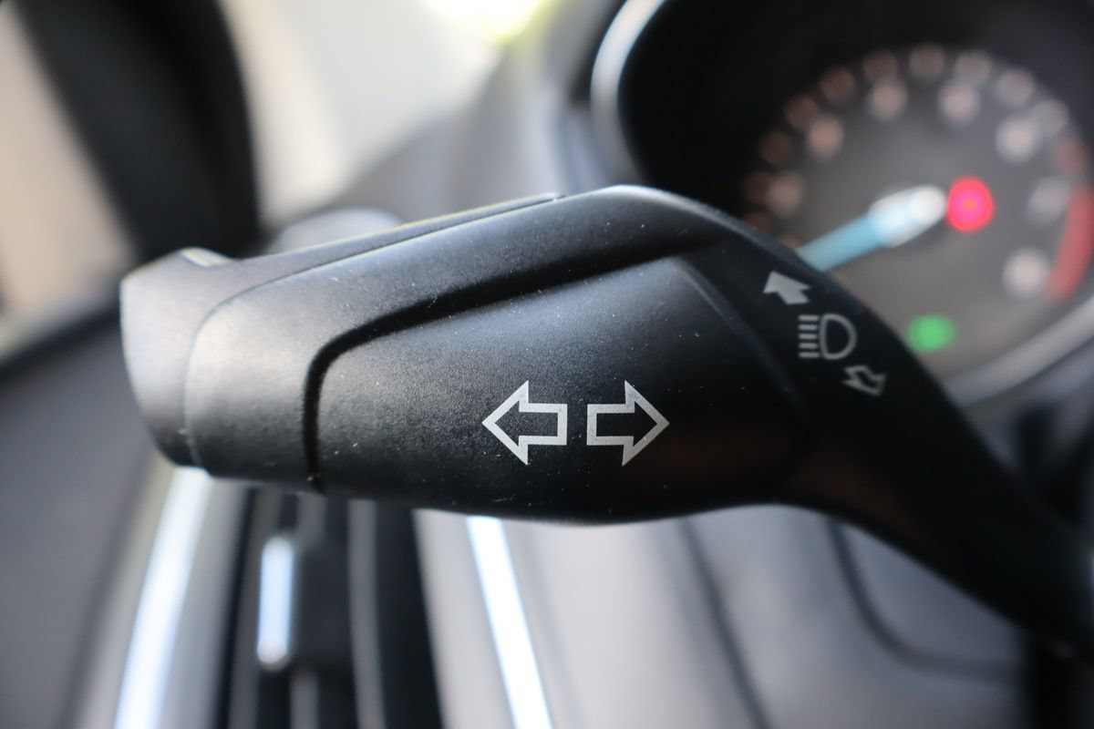 Used 2014 Ford Focus Titanium FWD image 31