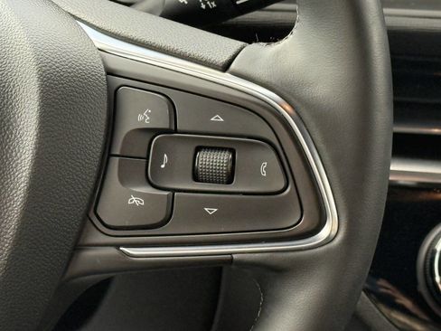 Used 2024 Buick Envista Sport Touring w/ Convenience I Package image 21