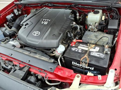 Used 2012 Toyota Tacoma 4x4 Double Cab w/ TRD Off-Road Pkg image 12