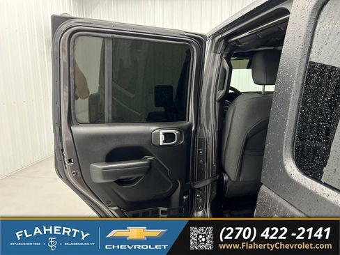 Used 2025 Jeep Wrangler Unlimited Sport AWD/4WD image 10