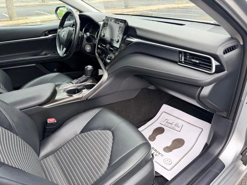 Used 2022 Toyota Camry SE FWD image 31