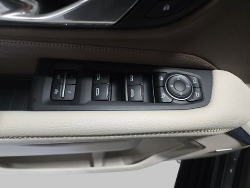 Used 2022 GMC Yukon Denali image 32