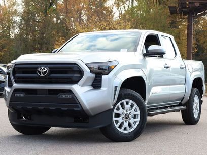 New 2025 Toyota Tacoma SR5