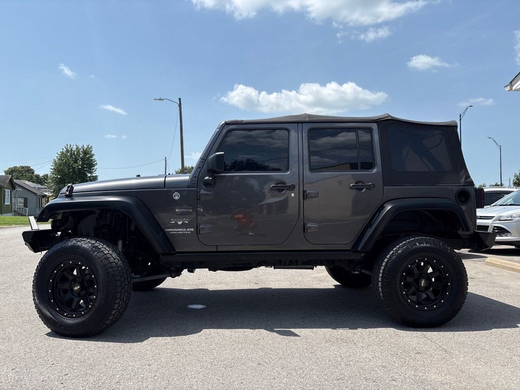 Used 2016 Jeep Wrangler Unlimited Sahara w/ Connectivity Group AWD/4WD image 3