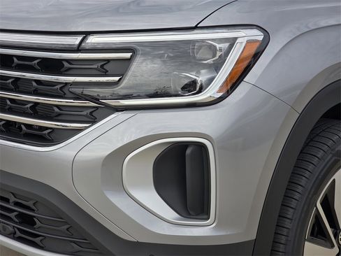 New 2026 Volkswagen Atlas SE image 6