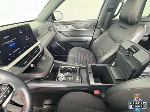 Certified 2025 Ford Explorer ST-Line AWD/4WD image 25