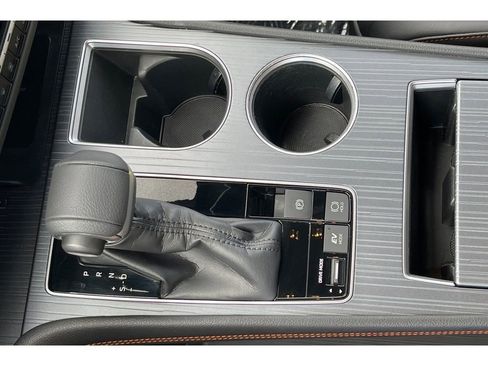 Used 2022 Toyota Sienna XSE image 32