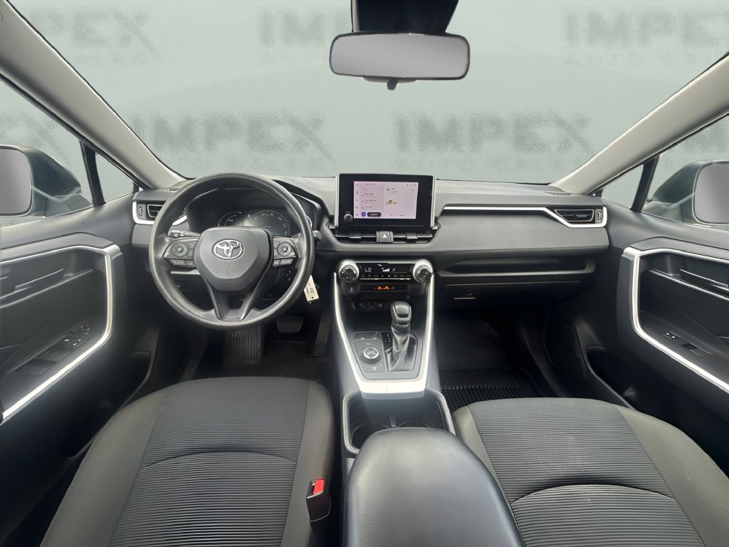 Used 2023 Toyota RAV4 LE AWD/4WD image 11