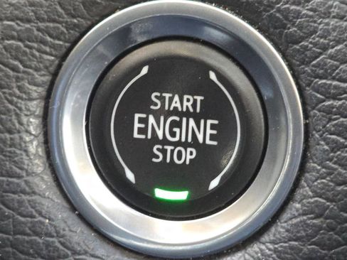 Used 2021 GMC Yukon Denali image 38