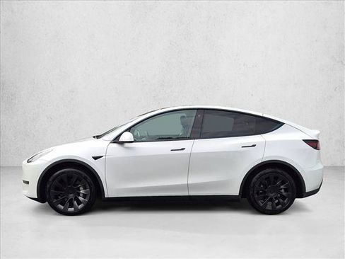 Used 2021 Tesla Model Y Long Range AWD/4WD image 8