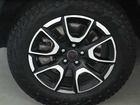 Used 2025 Jeep Compass Trailhawk AWD/4WD image 37