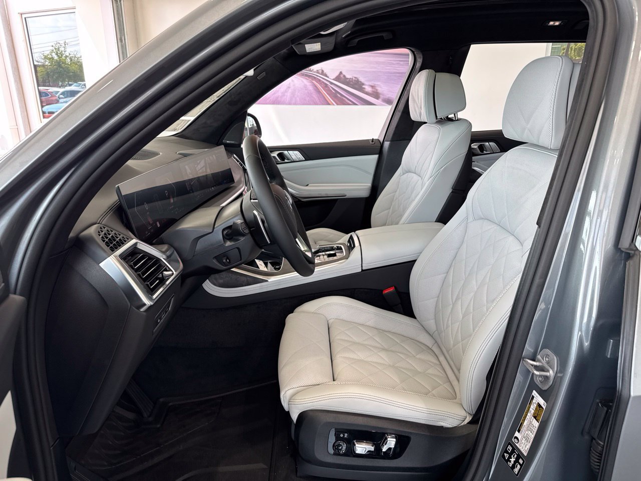 New 2027 BMW X7 xDrive40i AWD/4WD image 14