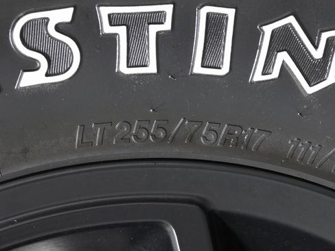 Used 2023 Jeep Gladiator Overland image 29