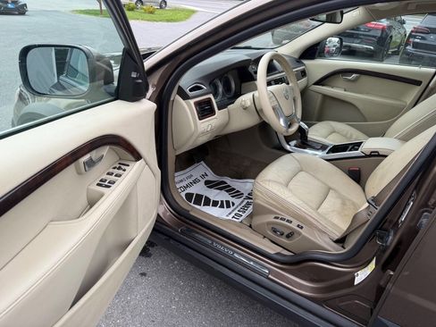 Used 2013 Volvo XC70 T6 AWD/4WD image 16