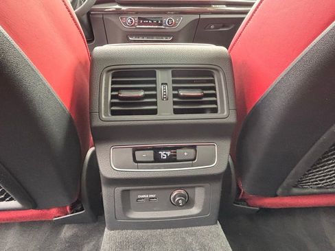 Used 2024 Audi SQ5 Premium Plus w/ Premium Plus Package image 19