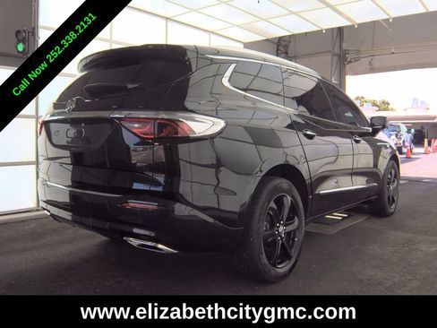 Used 2023 Buick Enclave Essence w/ Sport Touring Edition FWD image 3