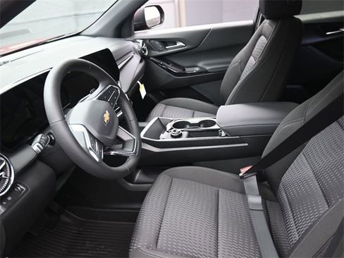 New 2026 Chevrolet Equinox LT image 8