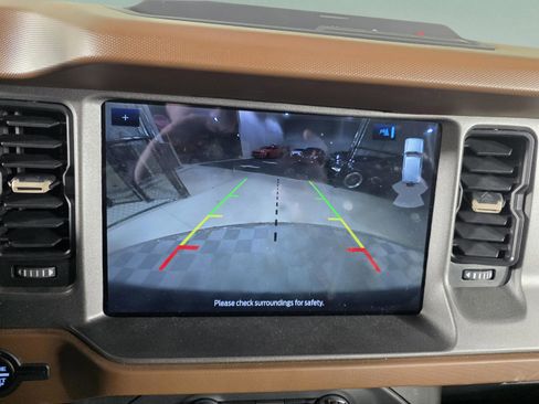 Used 2024 Ford Bronco Outer Banks image 14