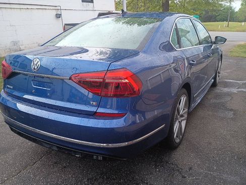 Used 2017 Volkswagen Passat 1.8T R-Line FWD image 5