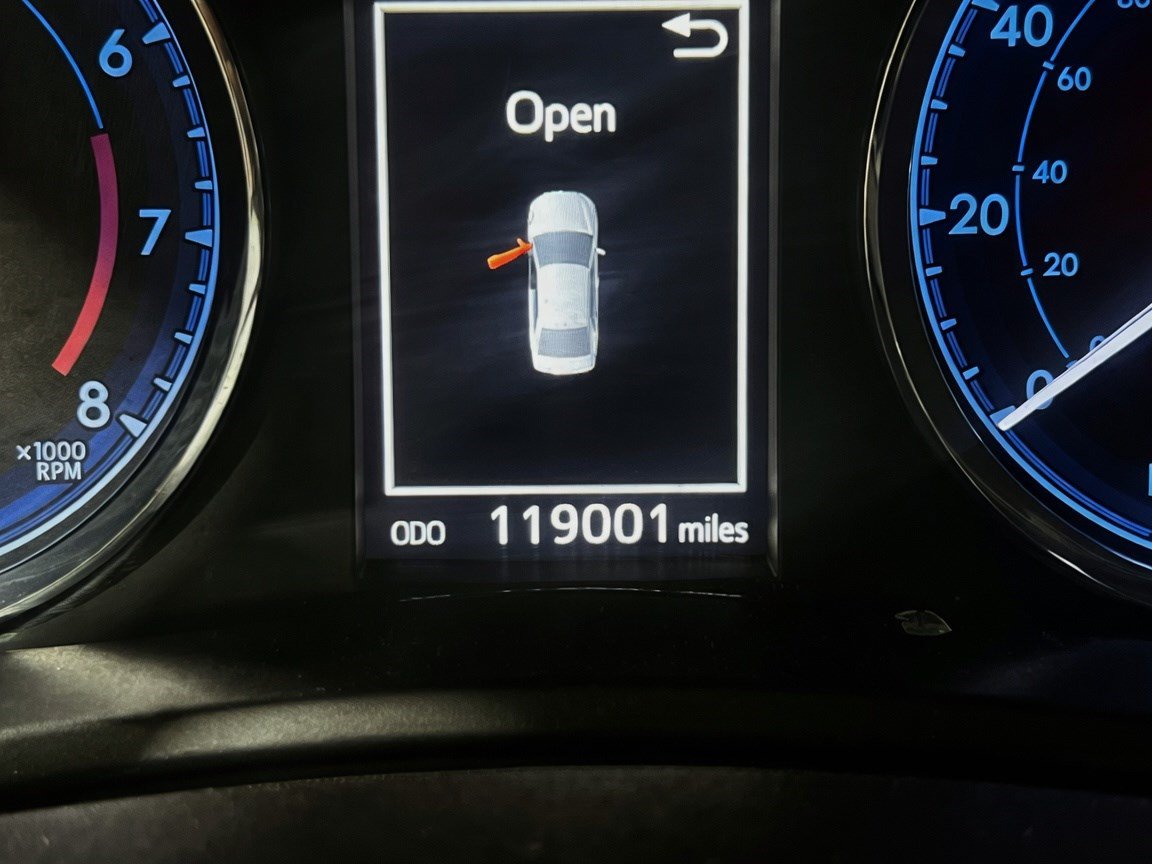 Used 2018 Toyota Corolla SE FWD image 7