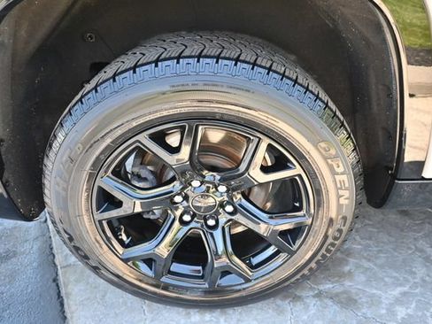 Used 2024 Jeep Wagoneer Series II AWD/4WD image 12